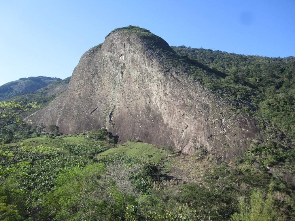 Residencia Pedra Do Elefante 호텔 구아라파리 외부 사진